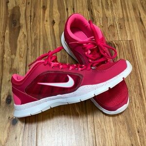 NWOB Pink Nike Running Shoes